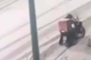 Aνοιξιάτικο... χιόνι στα ορεινά των Τρικάλων και της Κορινθίας - Ζητούν εκχιονιστικά για να εμβολιαστούν [εικόνες] - εικόνα 2