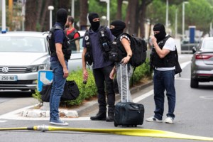 Φρίκη στη Σμύρνη: 45χρονος σκότωσε τα τρία από τα τέσσερα παιδιά του σε χωράφι- Θα έπαιρνε διαζύγιο και απειλούσε με εκδίκηση - εικόνα 2