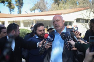 Χυδαία επίθεση Μπέου σε δημοτικό συμβουλο: Μ@.., γελ..., προχώρα από εδώ μην σου ξυρίσω το μουστάκι [βίντεο]