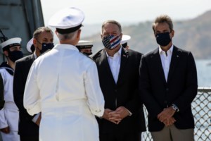 Μητσοτάκης - Πομπέο: Οι πρώτες εικόνες από το παραδοσιακό γεύμα στο πατρικό του πρωθυπουργού στα Χανιά [Βίντεο} - εικόνα 6