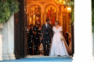 Σίλια Κριθαριώτη: Η φλογερή εμφάνιση στον γάμο του Γλύξμπουργκ μαζί με τον σύζυγό της - εικόνα 29