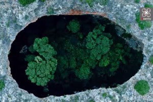 Μέζαπος Μάνης: Το άγριο, δαιδαλώδες λημέρι του μονόφθαλμου πειρατή Σάσσαρη - Η ιστορία του [βίντεο]