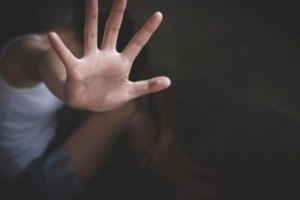 Κάθειρξη 25 ετών σε 64χρονο για βιασμό και πορνογραφία με θύμα την ανήλικη ανιψιά του