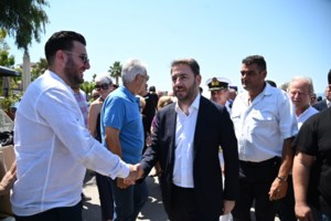 Κόντρα ΝΔ - ΠΑΣΟΚ για τις δηλώσεις Κωνσταντινόπουλου - "Δεν αποδεχόμαστε ούτε Μητσοτάκη ούτε Τσίπρα για επόμενο πρωθυπουργό"