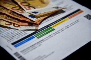 Ηλεκτρικό ρεύμα: Πώς διαμορφώνονται τα οικιακά τιμολόγια για τον Αύγουστο μετά την επιδότηση