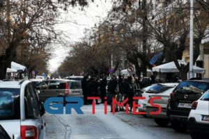 Άλκης Καμπανός: Ματσέτα λίγα μέτρα μακριά από το σημείο της δολοφονίας - Τη βρήκε δημοσιογράφος   [Βίντεο] - εικόνα 2