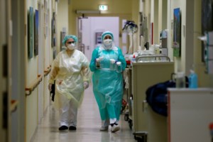 Κορονοϊός: Ποιοι έχουν επταπλάσιο κίνδυνο να νοσήσουν σοβαρά από τον ιό - εικόνα 2