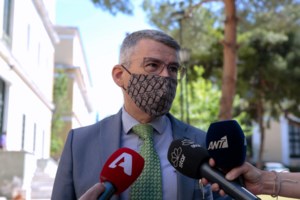 Κορονοπάρτι στη Νέα Σμύρνη: Αυτοί είναι οι 5 συλληφθέντες για την επίθεση με μαχαίρι σε 60χρονο - Ανήλικοι οι δύο - εικόνα 4