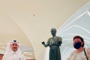 Νέα Υόρκη: Γιγαντιαίο λευκό γλυπτό που αναπαριστά UAV στο πάρκο High Line - εικόνα 2