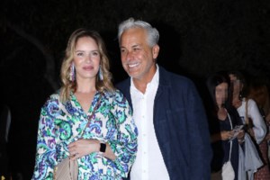 Ανίτα Μπραντ: Δάκρυσε μιλώντας για τη μητέρα της - "Δεν είχα ιδέα τι πέρασε για να μας μεγαλώσει" [Βίντεο]