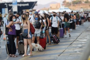 Βατόπουλος για την απελευθέρωση των μετακινήσεων: Η απόφαση είναι περισσότερο πολιτική και λιγότερο υγειονομική