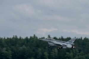 Ο Ζελένσκι κατηγορεί τη Μόσχα για επέκταση του πολέμου - Σε εγρήγορση Πολωνία και Ρουμανία για τα ρωσικά drones