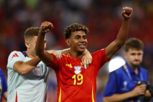 Γιαμάλ: Νέες φωτογραφίες από τις διακοπές στην Ελλάδα - Μήνυμα για τη Ρεάλ Μαδρίτης σε φωτογραφία του - εικόνα 2