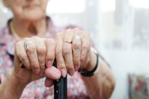 Ξάνθη: Συγκλονίζει η 79χρονη από τη Σουηδία για τον 30χρονο - "Τρελάθηκε που δεν είχα χρήματα και με χτυπούσε" [βίντεο]