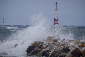 Επιστρέφει το καλοκαίρι από Τετάρτη: Ανοδος της θερμοκρασίας αλλά και άνεμοι έως 7 Μποφόρ - εικόνα 2