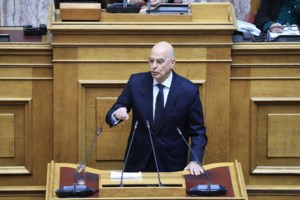 Σύνταγμα: Συγκέντρωση στρατιωτικών κατά της ψήφισης του νομοσχεδίου του ΥΠΕΘΑ [εικόνες - βίντεο] - εικόνα 4