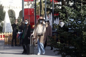 Έκκληση Γκάγκα: Μην πάτε για PCR μετά το θετικό rapid τεστ, μείνετε σπίτι - Πάνω από το 60% των κρουσμάτων είναι Όμικρον - εικόνα 2