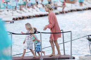 Μαρίνα Παντζοπούλου: Η... διευθυντική θέση της κόρης της Ελένης Μενεγάκη στο Onar [Εικόνα] - εικόνα 10