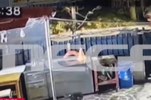 Βίντεο ντοκουμέντο από την καταδίωξη του γιου του γνωστού πολιτικού - Παραλίγο να χτυπήσει μία οικογένεια - εικόνα 2