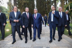 Αγόρασε μεζονέτα στη Βάρη 286 τμ ο Γιώργος Παπανδρέου- Πήρε δάνειο από την τράπεζα