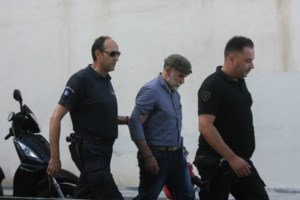 Δολοφονία Γρηγορόπουλου: Αποζημιώσεις 1,5 εκατ. ευρώ από το ΣτΕ για τις ζημιές σε καταστήματα από τα επεισόδια - εικόνα 2