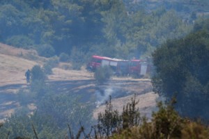 Φωτιά στην Αρχαία Ολυμπία: Χωρίς ενεργό μέτωπο στο Χελιδόνι – Μάχη με αναζωπυρώσεις και διάσπαρτες εστίες - εικόνα 5
