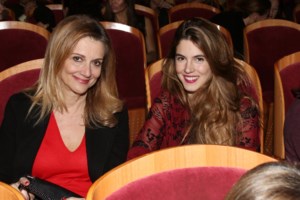 Ετσι κυκλοφορεί στις διακοπές η Τατιάνα Μπλάτνικ: Με παρεό αντί για φούστα, δετό πουκάμισο και σαγιονάρες - εικόνα 13