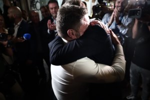 Αυτοδιοικητικές εκλογές: Χαμόγελα στη ΝΔ για τις 6+1 "γαλάζιες" περιφέρειες από τον α' γύρο - Στόχος το 13+3 στον β' γύρο