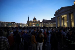 Μετανάστες, άστεγοι και φυλακισμένοι θα είναι παρόντες στην κηδεία του πάπα Φραγκίσκου