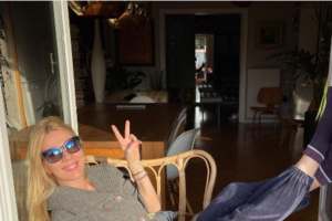 Πένθος για τον Θοδωρή Αθερίδη: ''Έχω ανάγκη να είσαι μ' έναν τρόπο ζωντανός.. Γιατί αλλιώς δεν με αντέχω…" - εικόνα 2