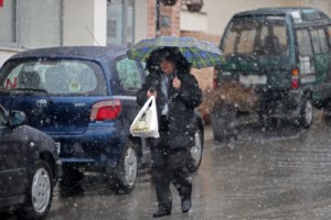 Έρχονται βροχές και καταιγίδες: Σε ποιές περιοχές συνιστά αποφυγή μετακινήσεων η Πολιτική Προστασία - εικόνα 2