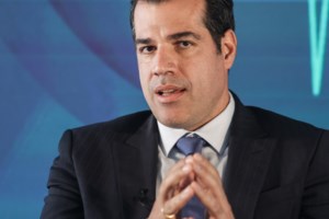 Κορονοϊός: Γιατί δεν θα κάνει τέταρτη δόση του εμβολίου ο Γκίκας Μαγιορκίνης