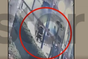 Π.Φάληρο: Με μαύρα γυαλιά και καπέλο βγήκε η μητέρα από τον ανακριτή - Πήρε προθεσμία για τον θάνατο της κόρης της - εικόνα 5