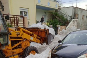 Δημοτικό Συμβούλιο Θεσσαλονίκης: Συνεδριάσεις στο YouTube με πιτζάμες, φαί και...τσιγάρο - "Σεβαστείτε τον θεσμό"