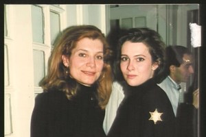 Αιμιλία Υψηλάντη: Μιλάει για πρώτη φορά για την απώλεια της κόρης της- "Της οφείλω να είμαι αξιοπρεπής" - - εικόνα 3