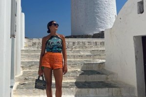 Σταματίνα Τσιμτσιλή: Mε κοντομάνικο crop top και ψηλόμεσο λεοπάρ παντελόνι την πρώτη μέρα στο γραφείο - εικόνα 4