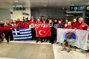 Σεισμός στην Τουρκία: "Μας χειροκροτούσαν πριν φτάσουμε στα χαλάσματα - Δεν φαντάζεστε την καταστροφή", λέει Έλληνας διασώστης