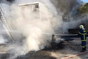 Αγρίνιο: Η στιγμή της έκρηξης στο εργοτάξιο πίσσας - Απανθρακωμένος βρέθηκε ο 52χρονος που έχασε τη ζωή του