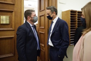 Γιατί ο Τσίπρας ζητά εκλογές ενώ είναι 10 μονάδες πίσω στις δημοσκοπήσεις - εικόνα 2