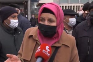 Κραχ στην Τουρκία: Πουλάνε άδειο μπακλαβά, άδεια τοστ και άδειες πίτες [βίντεο]