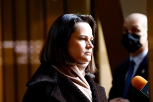 Αεροπειρατεία στη Λευκορωσία: "Έχετε βόμβα στο αεροπλάνο" - Όλη η συνομιλία του Μινσκ με τον πιλότο - εικόνα 3