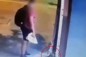 Viral βίντεο: Αστυνομικοί προτρέπουν οδηγό μηχανής να τρέξει - Η απάντηση της ΕΛΑΣ