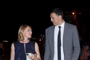 Μπαλατσινού - Κικίλιας: Βγήκαν για βόλτα στο Κολωνάκι και έπεσαν πάνω στον Πέτρο Κωστόπουλο [εικόνες]