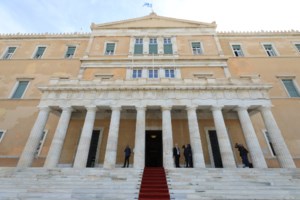 Προϋπολογισμός: Πρωτογενές πλεόνασμα 4,5 δισεκ. ευρώ στο τρίμηνο – Υπέρβαση στα φορολογικά έσοδα, συγκράτηση στις δαπάνες