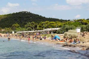 "Έφοδοι" της Οικονομικής Αστυνομίας σε Άλιμο, Βάρη, Βούλα, Βουλιαγμένη- Εντόπισαν εργατικές κι ασφαλιστικές παραβάσεις