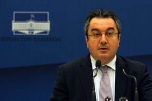 Ηλίας Μόσιαλος: Τα ασυμπτωματικά κρούσματα δυσκολεύουν τον έλεγχο της πανδημίας - εικόνα 2