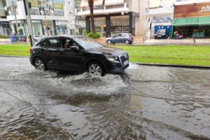 Πάνω από 53.000 κεραυνοί:  Μεγάλα ύψη βροχής σε Σποράδες, Εύβοια και Πελοπόννησο- Πώς εξελίσσεται η κακοκαιρία - εικόνα 4