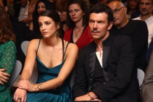 Ιωάννης Παπαζήσης: "Μπαμπάς, ηθοποιός και χωρισμένος, κάποια γραμμή στήριξης θα υπάρχει" - εικόνα 2