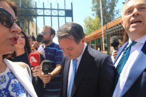 Απόστολος Λύτρας: Αναστολή στον πλειστηριασμό του σπιτιού του στο Χαλάνδρι με δικαστική παρέμβαση - εικόνα 2