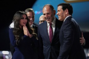 "Θα υπάρξει έρευνα": Σάλος στις ΗΠΑ με τις αποκαλύψεις για τα οικονομικά της Κίμπερλι Γκίλφοϊλ - εικόνα 5